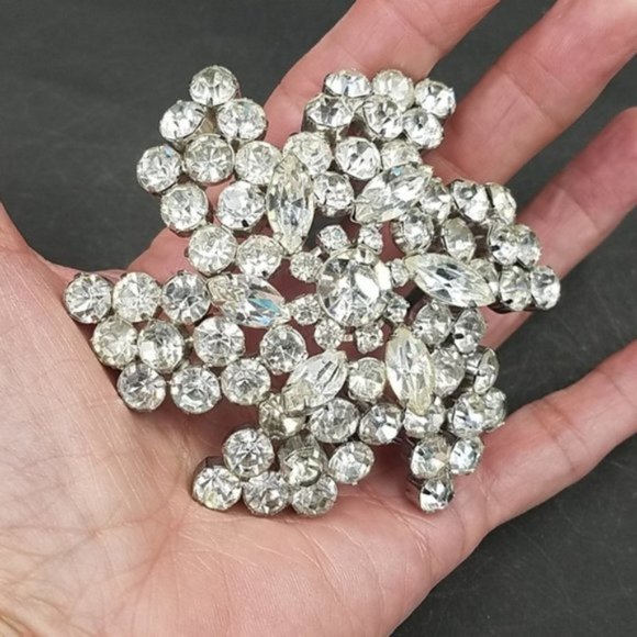 Huge Vintage Rhinestone Pinwheel Brooch - Picture 3 of 7